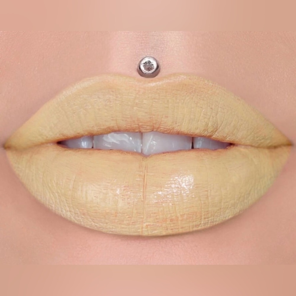 Jeffree Star Velvet Trap Lipstick-Easter Sunday